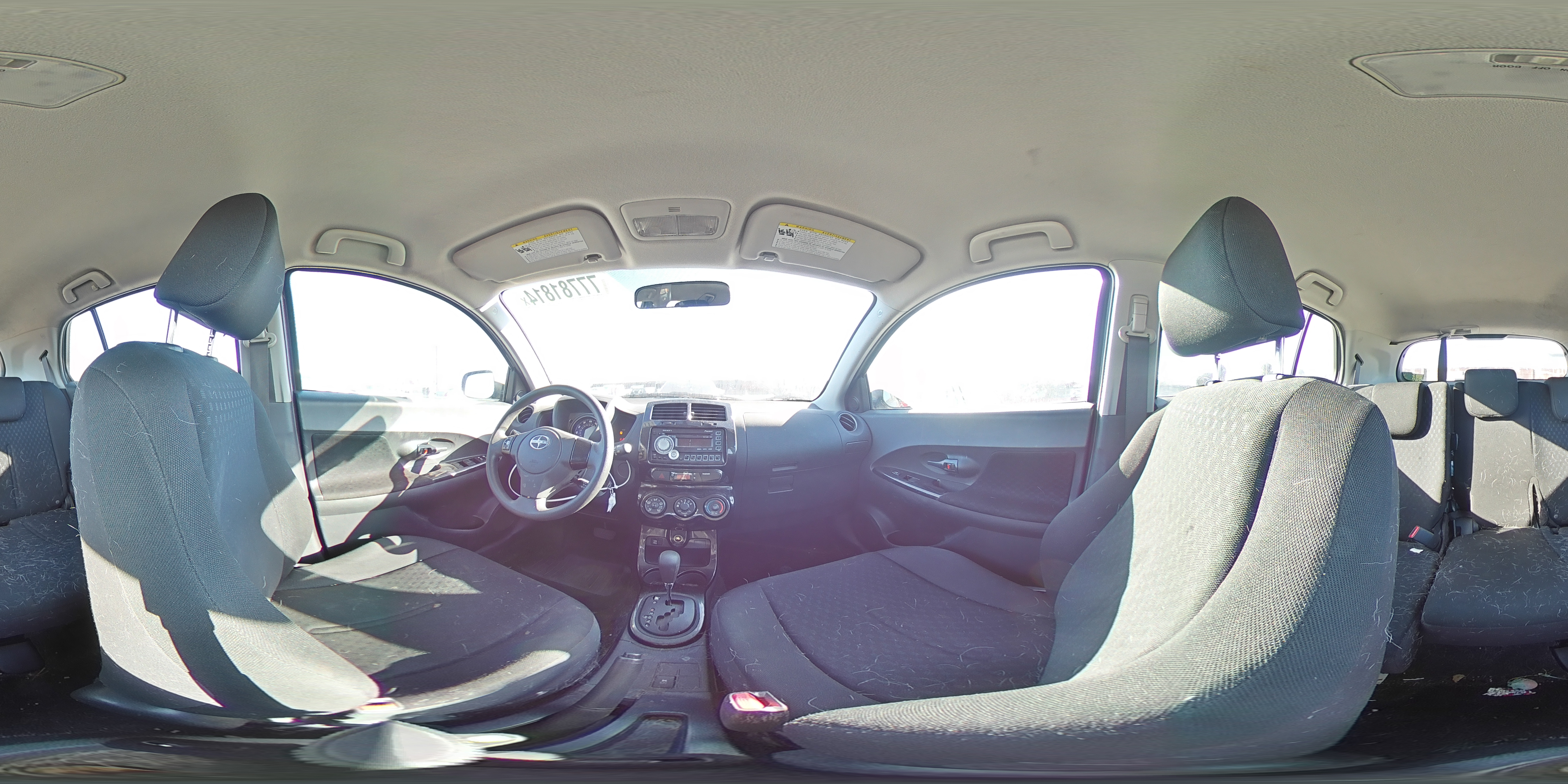 2010 Scion xD - Image 13