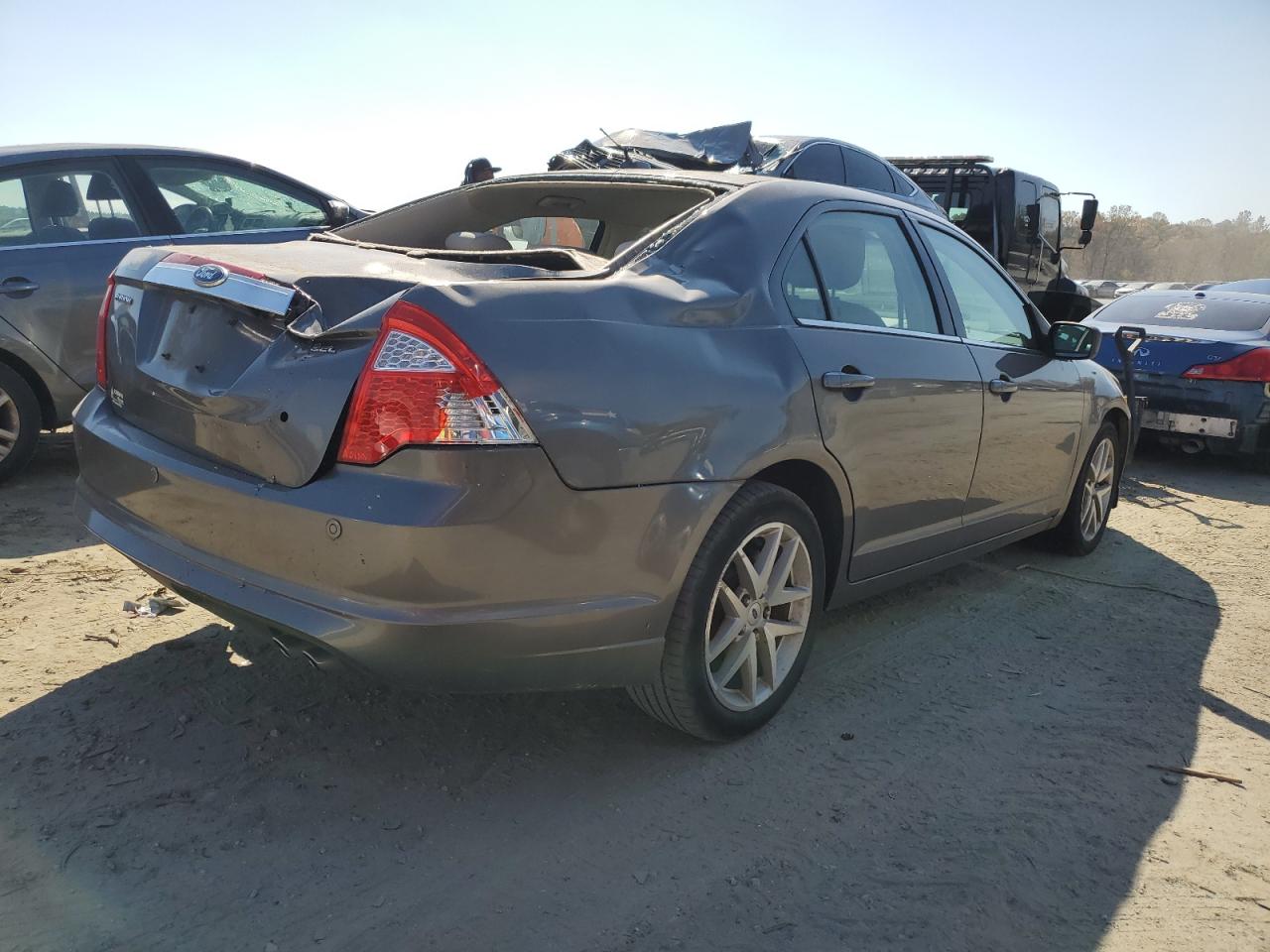 2010 Ford Fusion - Image 3
