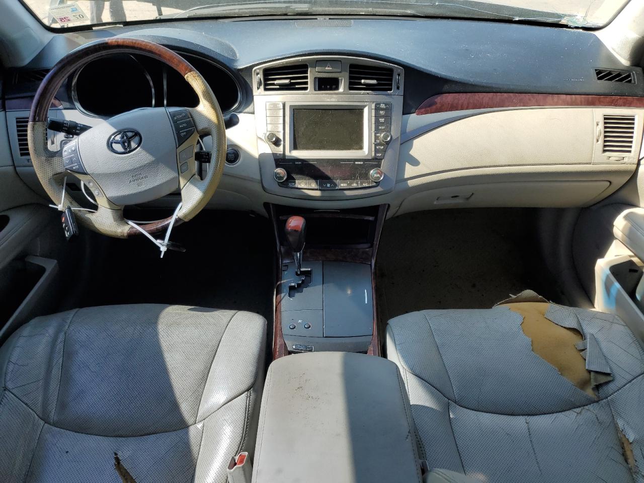 2012 Toyota Avalon - Image 8