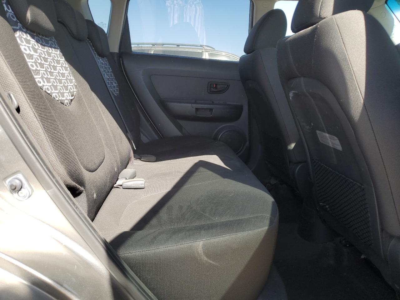 2010 Kia Soul + VIN: KNDJT2A25A7076877 Lot: 74370524