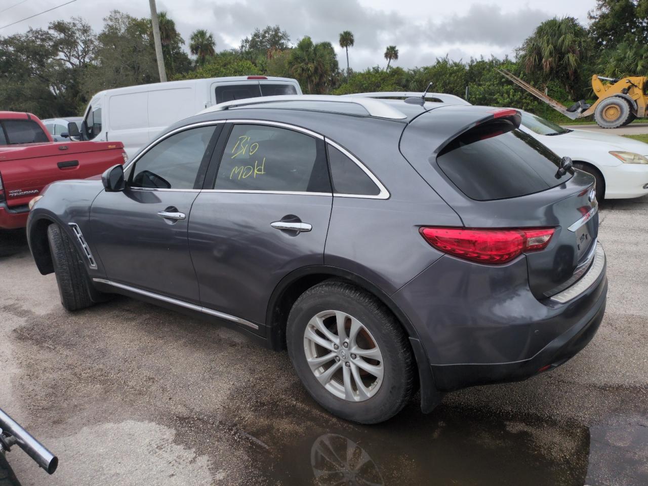 2012 Infiniti FX - Image 2