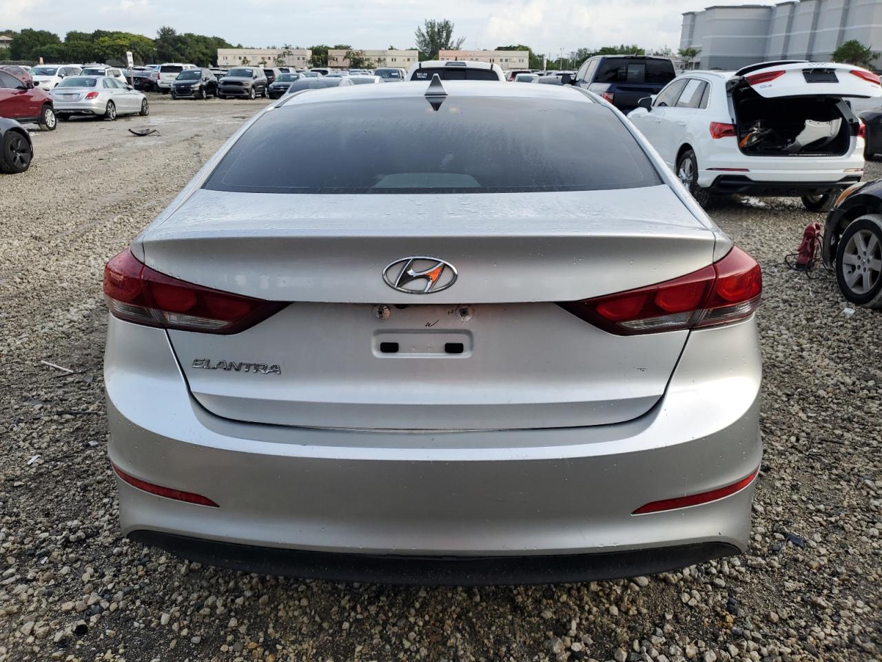 5NPD84LF0JH301678 2018 Hyundai Elantra Sel