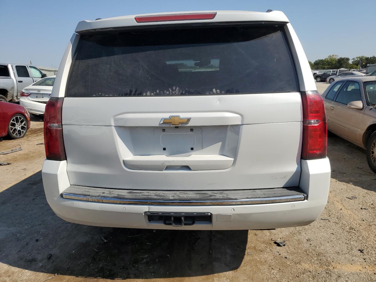 1GNSKJKC8JR354546 2018 Chevrolet Suburban K1500 Premier