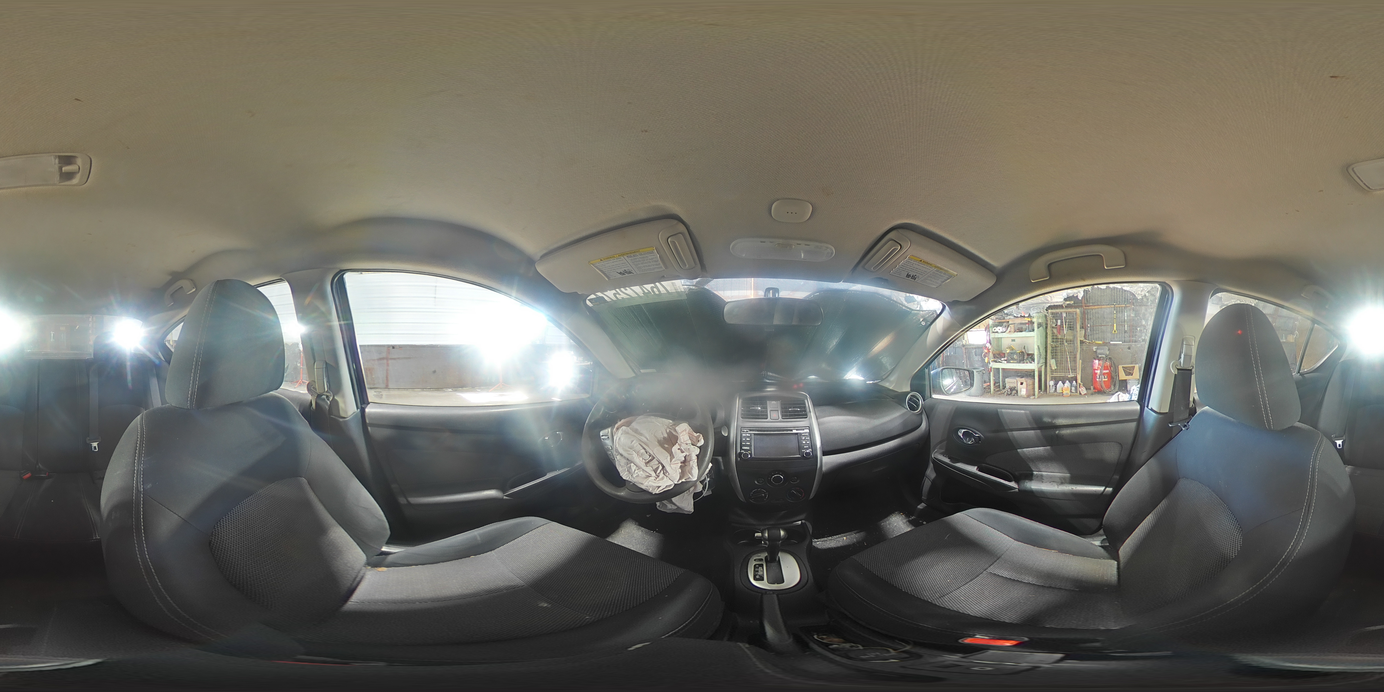 2016 Nissan Versa - Image 12