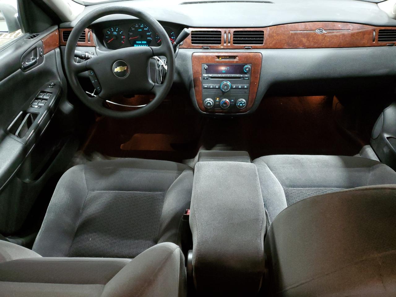 2006 Chevrolet Impala - Image 8