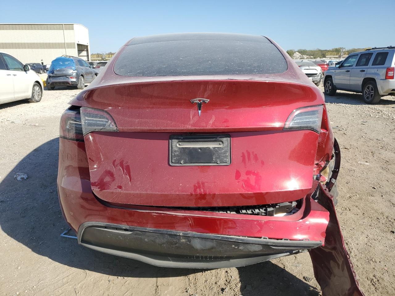 2024 Tesla Model Y VIN: 7SAYGDEDXRF005354 Lot: 76456414