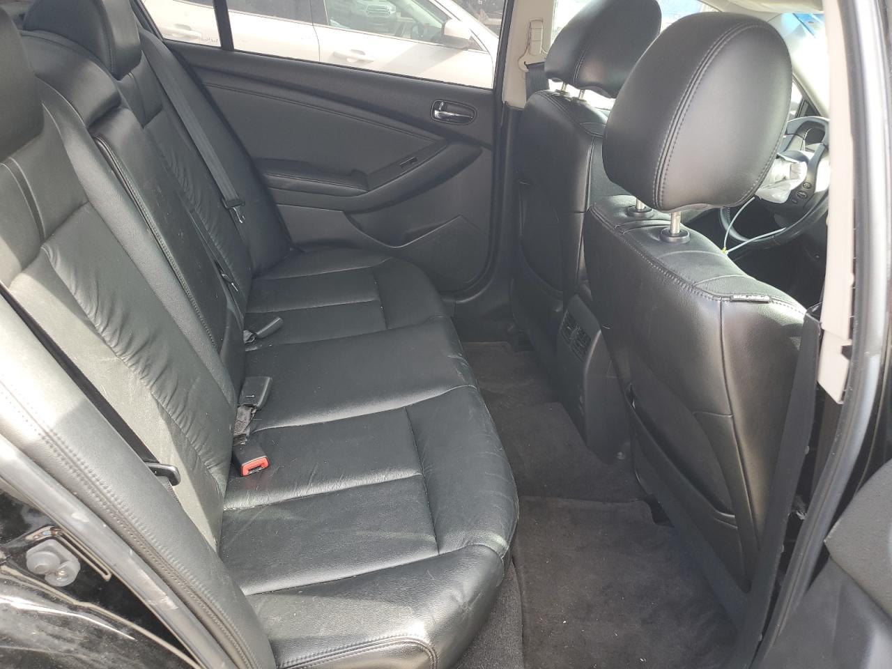 2010 Nissan Altima - Image 10