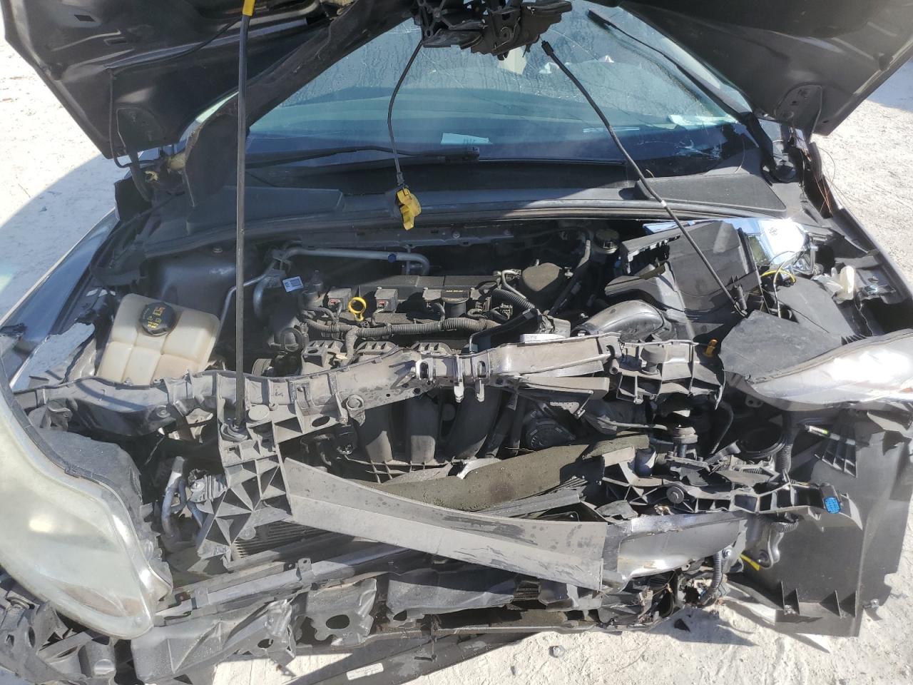 2014 Ford Focus - Image 12