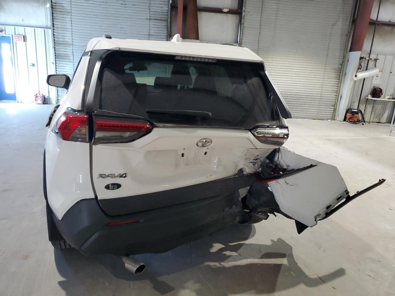 2T3F1RFV8KC005154 2019 Toyota Rav4 Le