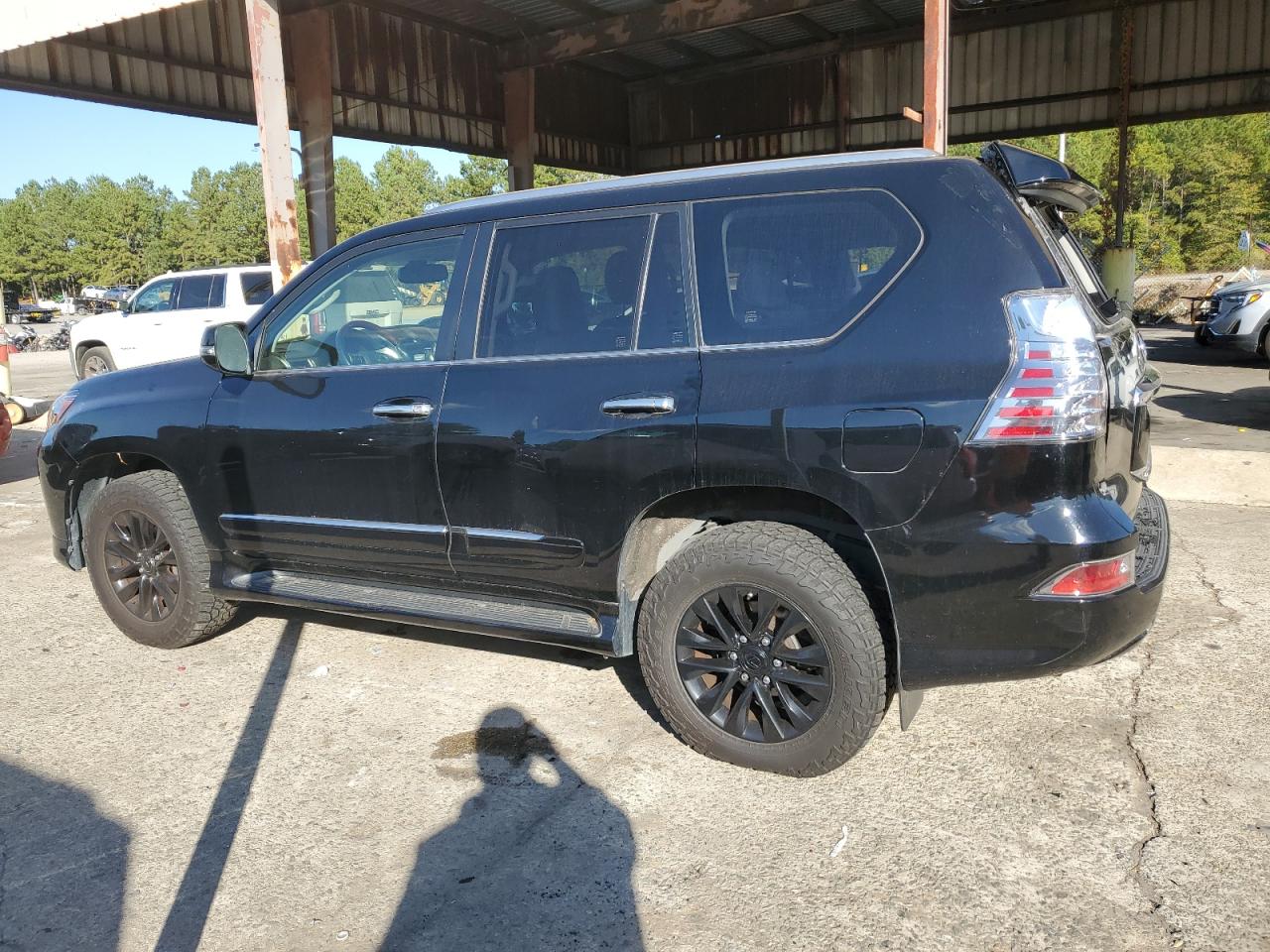 2019 Lexus GX - Image 2