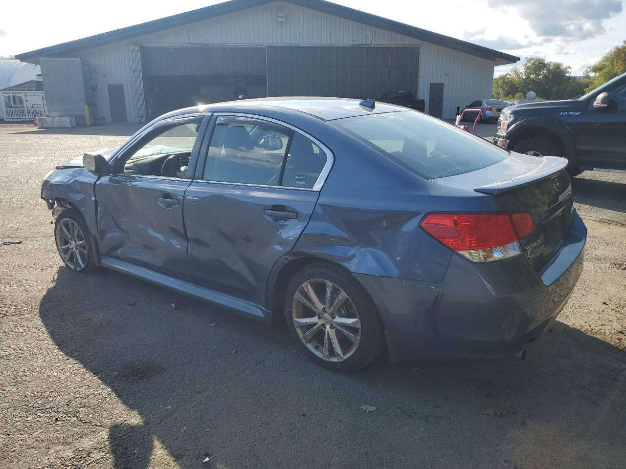 2013 Subaru Legacy - Image 2