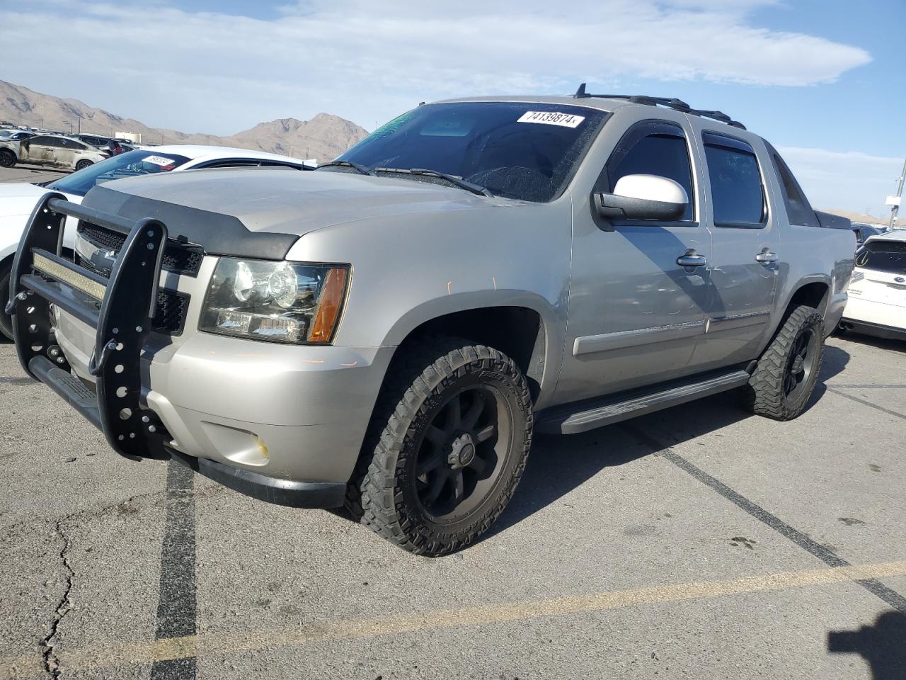 2007 Chevrolet Avalanche - Image 1