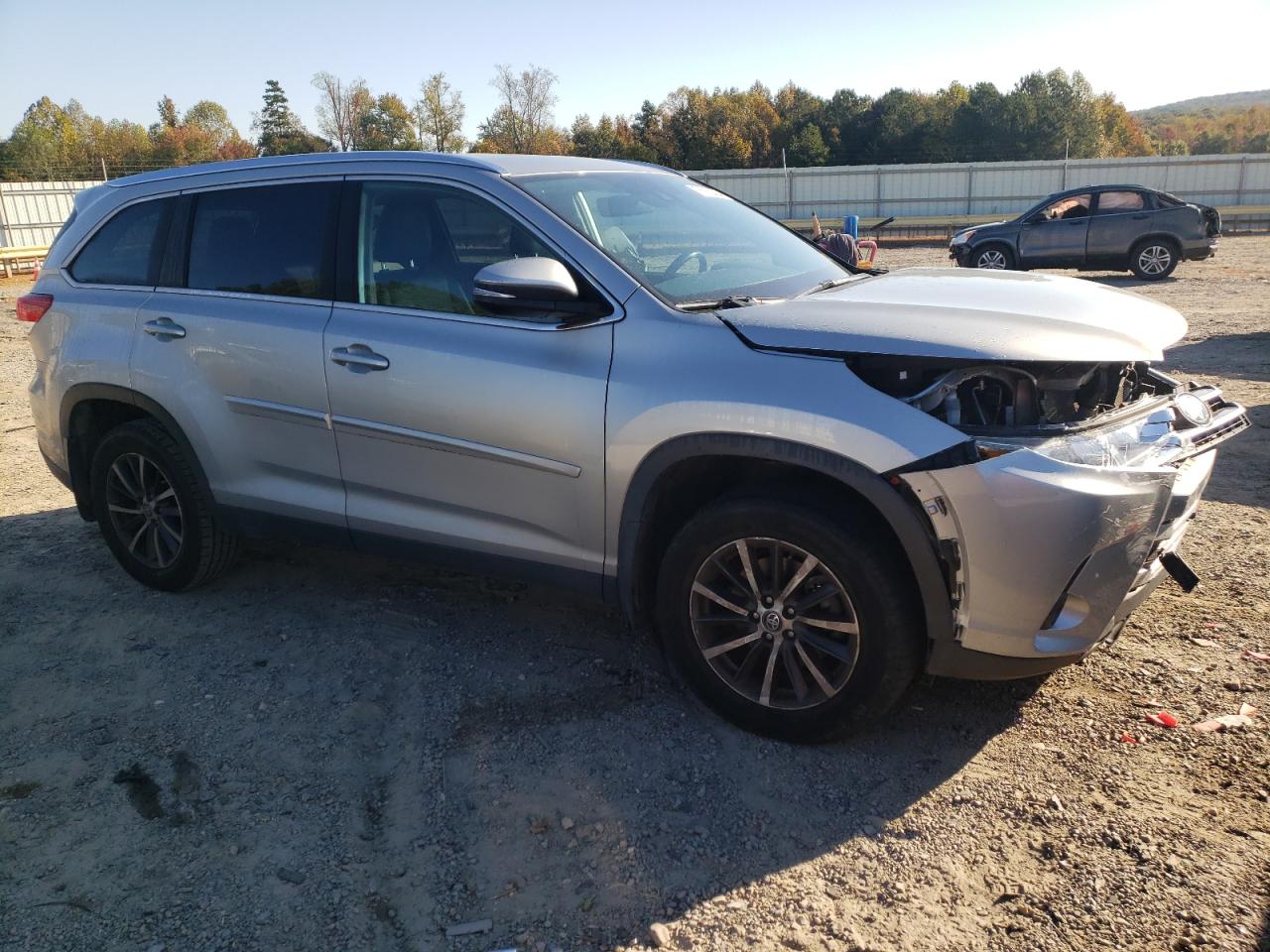 2019 Toyota Highlander - Image 4
