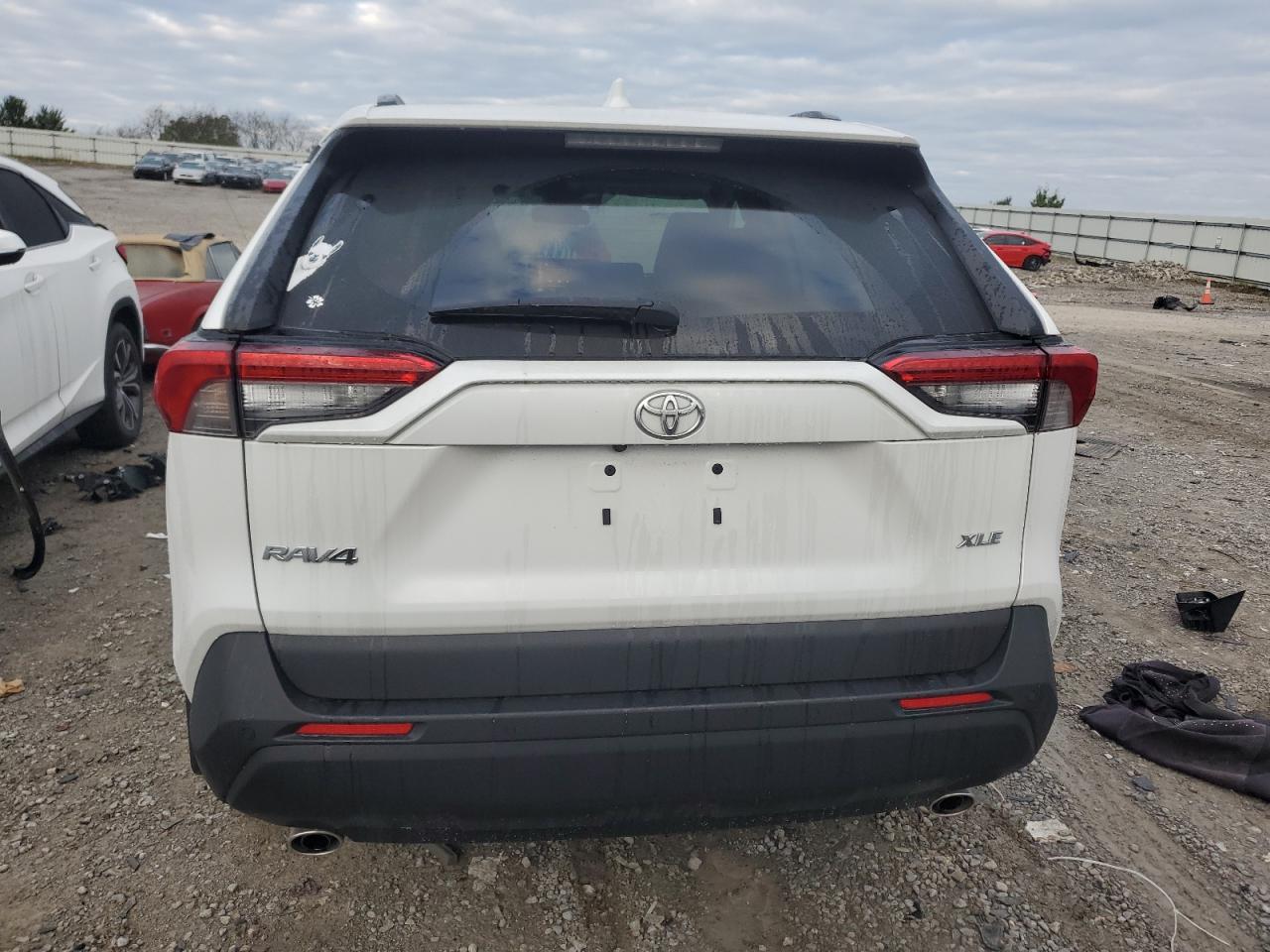 2023 Toyota RAV 4 - Image 6