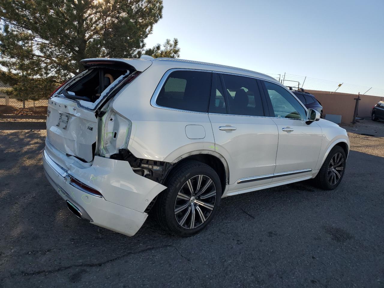 2021 Volvo XC90 - Image 3