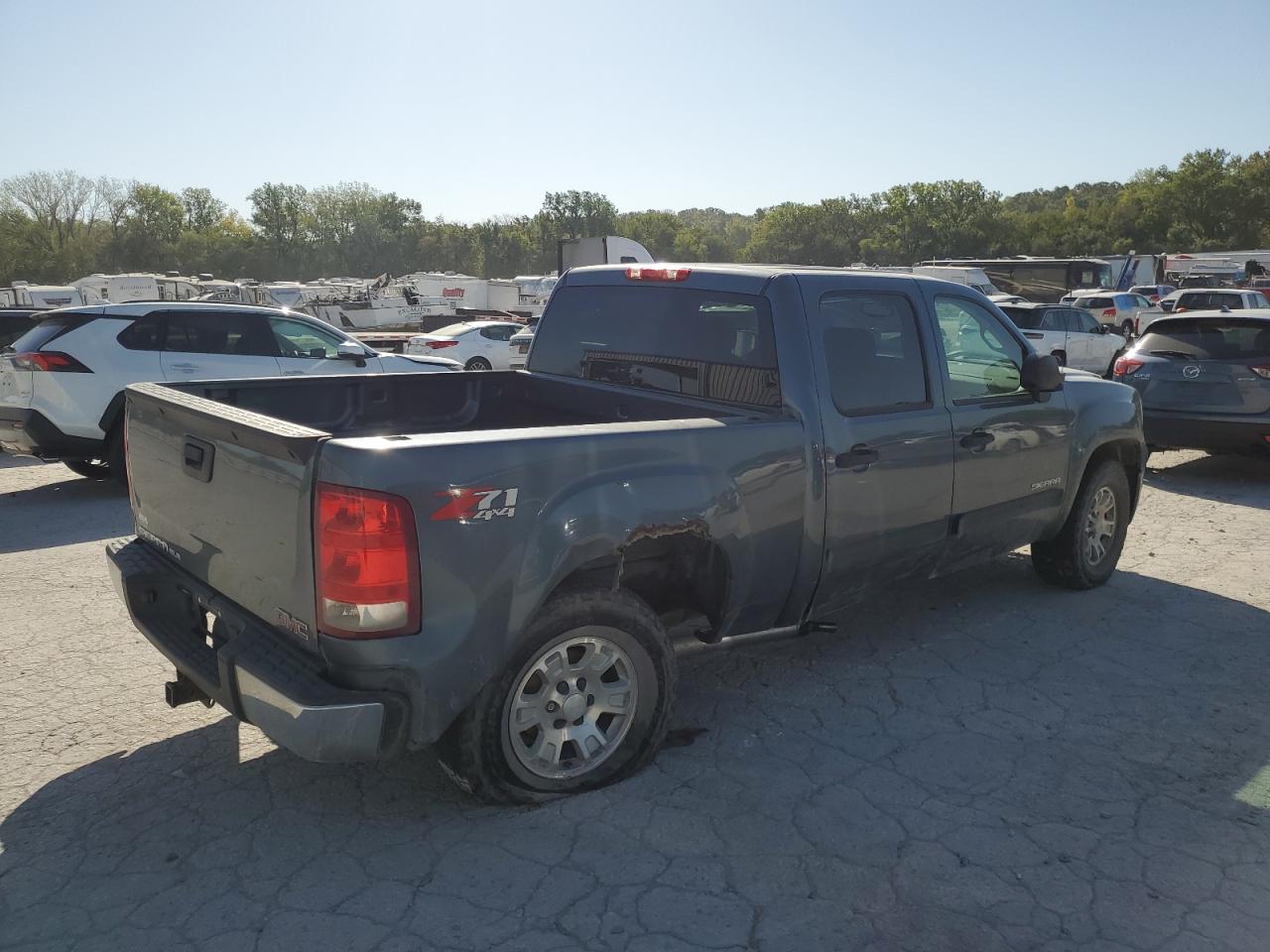 2007 GMC Sierra - Image 3