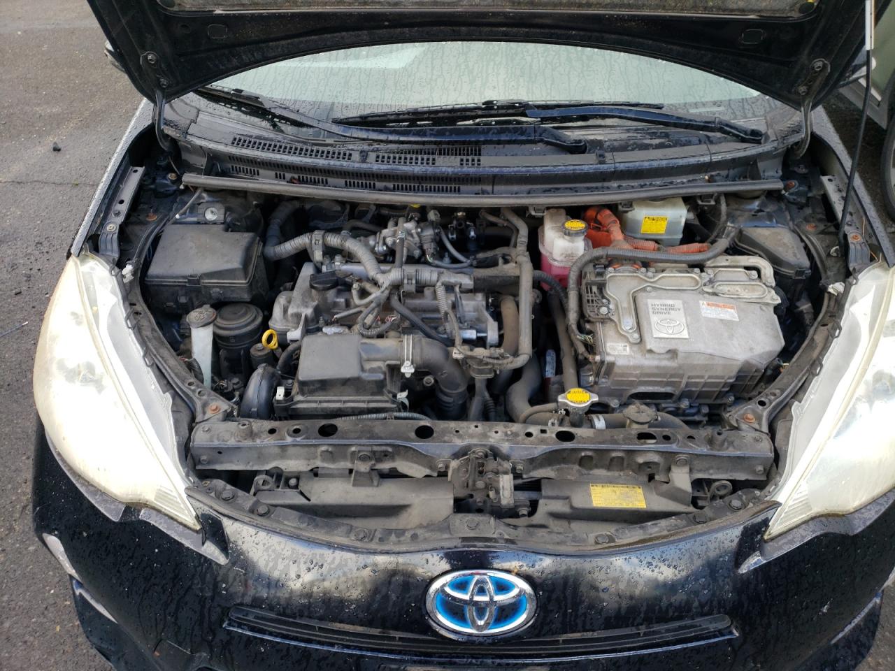 2012 Toyota Prius - Image 11