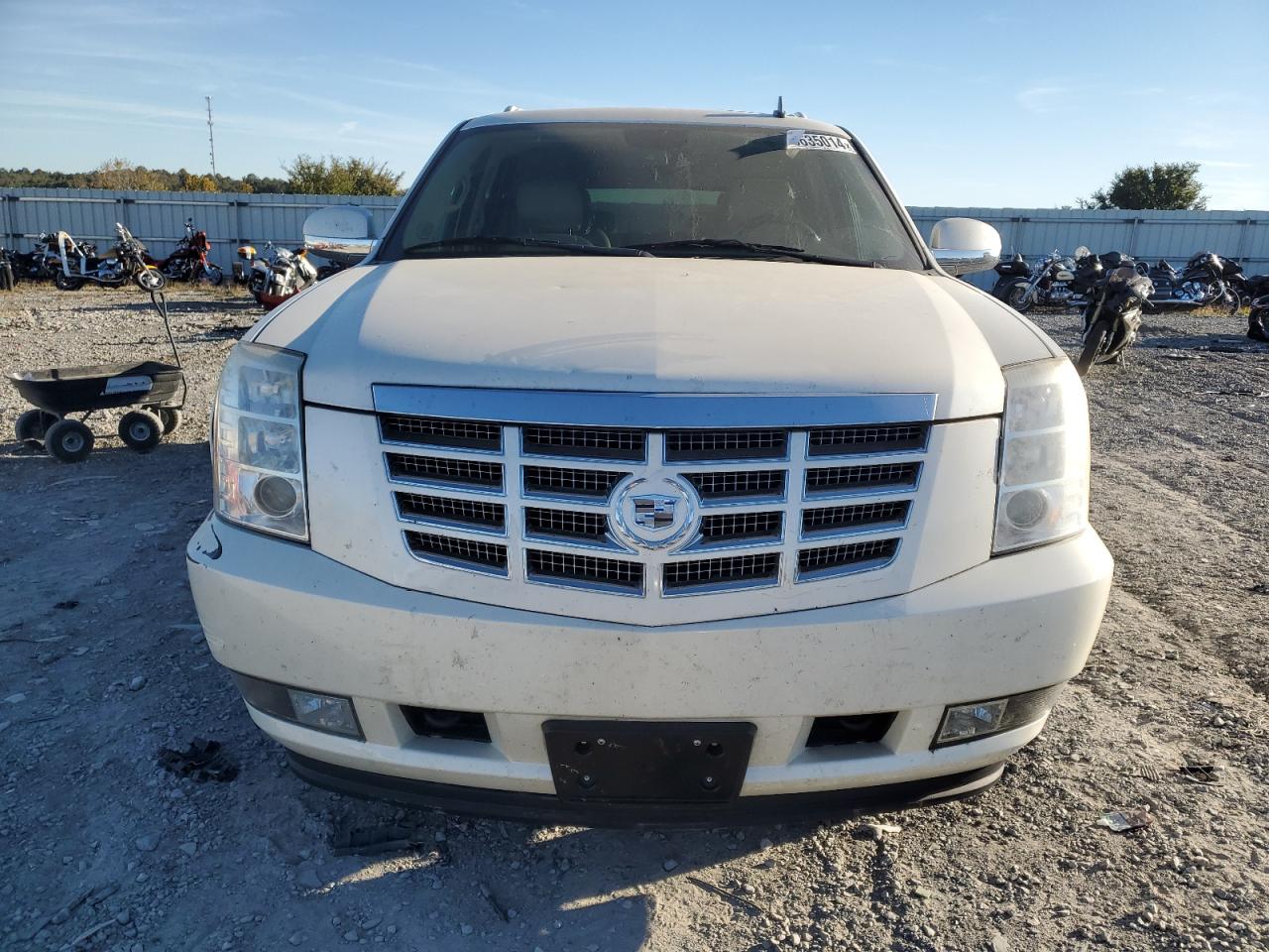 2010 Cadillac Escalade - Image 5