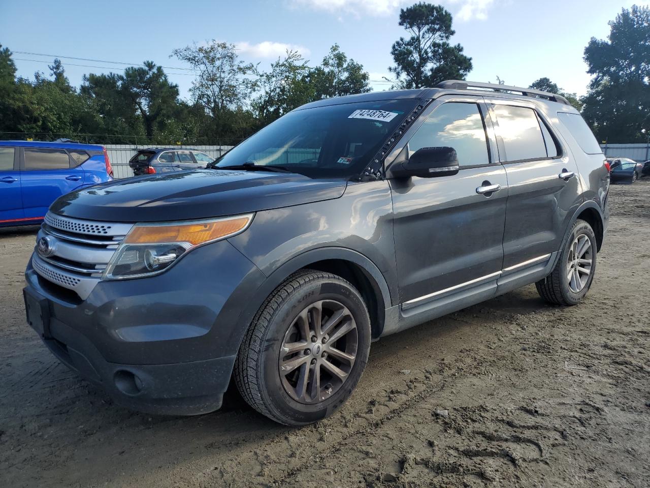 2015 Ford Explorer - Image 1