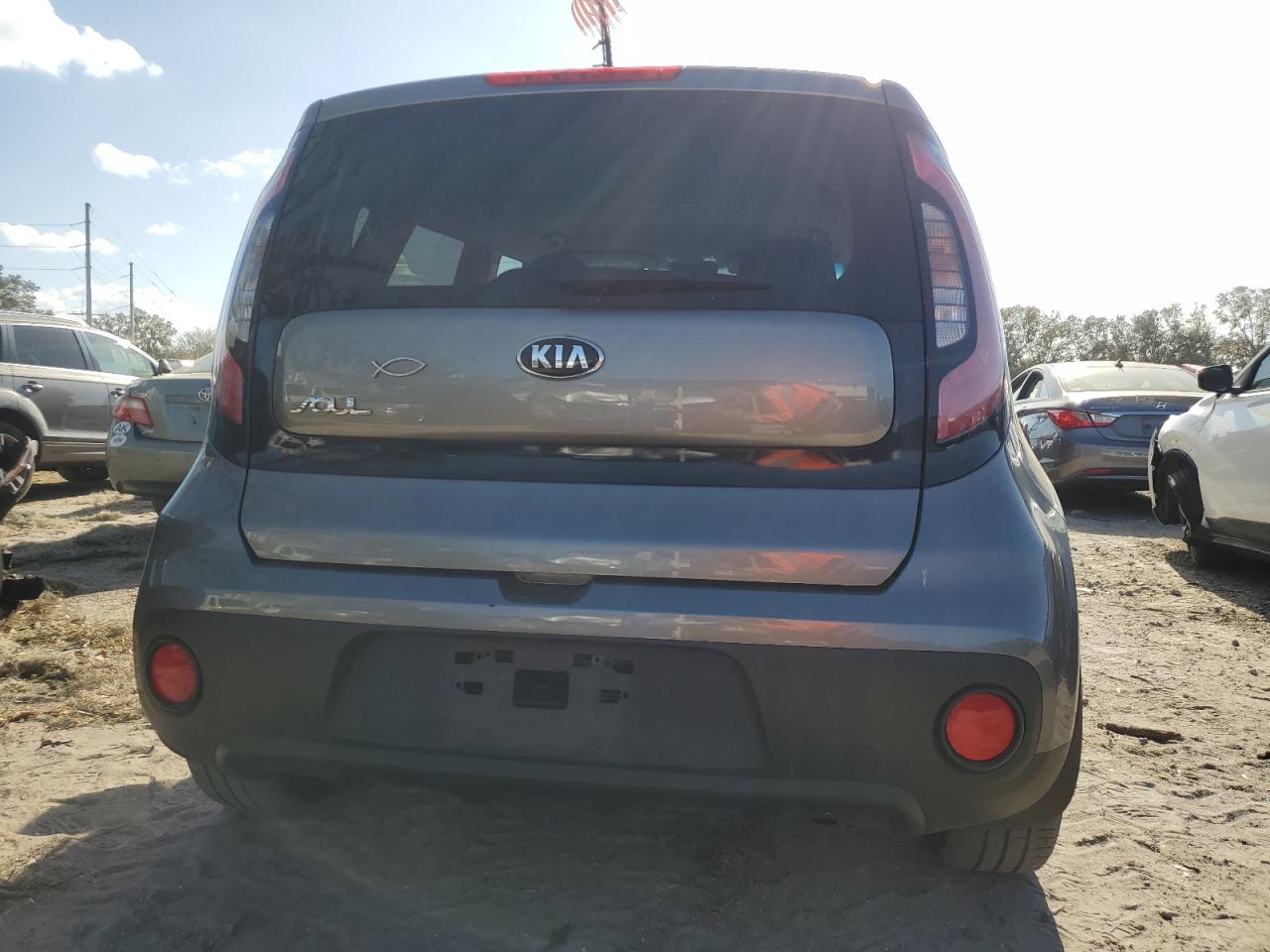 2018 Kia Soul VIN: KNDJN2A27J7620712 Lot: 77388434