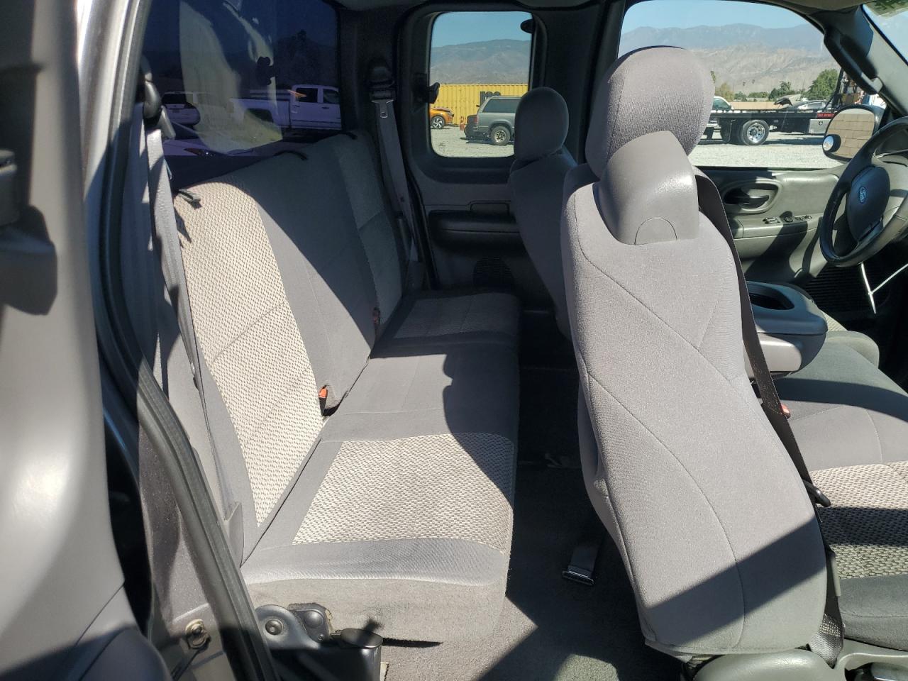 2003 Ford F-150 - Image 10
