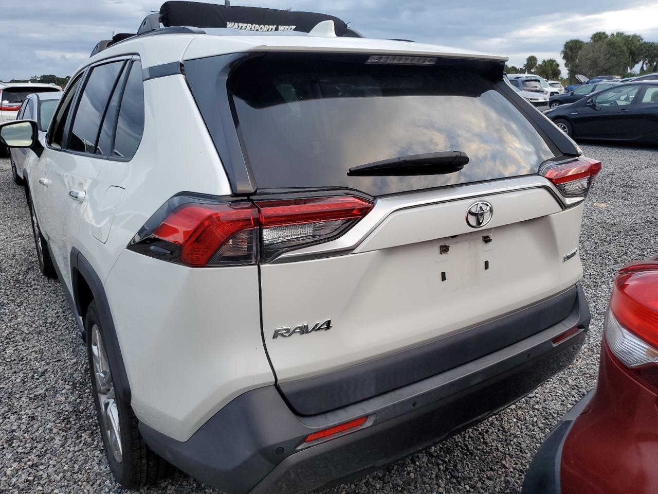 2019 Toyota RAV 4 - Image 6