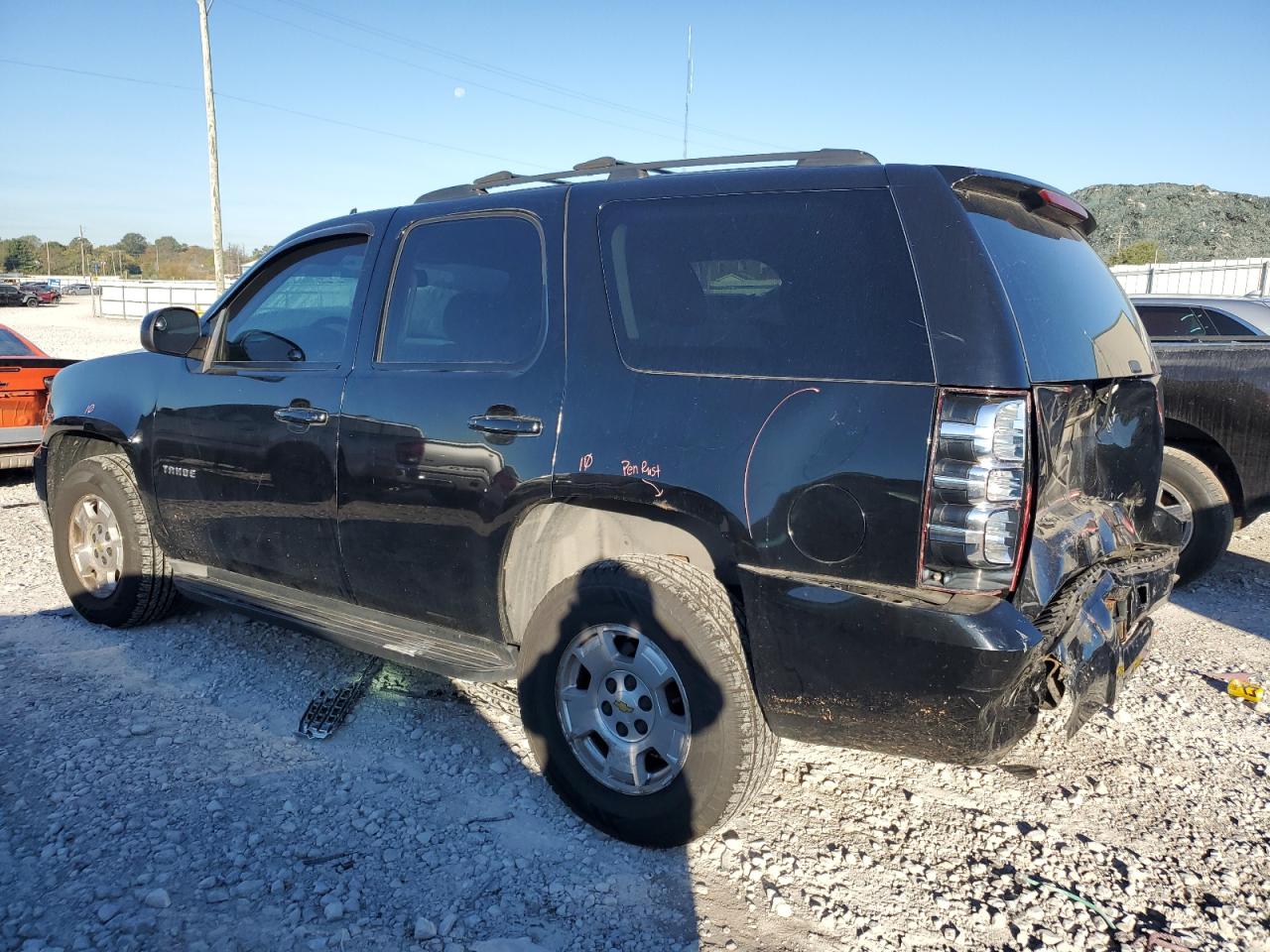 2011 Chevrolet Tahoe - Image 2