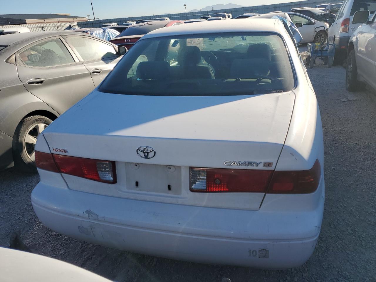 2000 Toyota Camry Ce VIN: JT2BG22K7Y0438811 Lot: 74768794