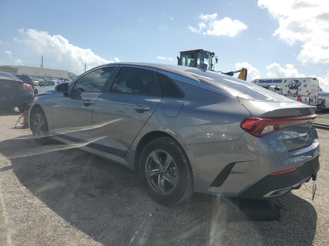2022 Kia K5 - Image 2