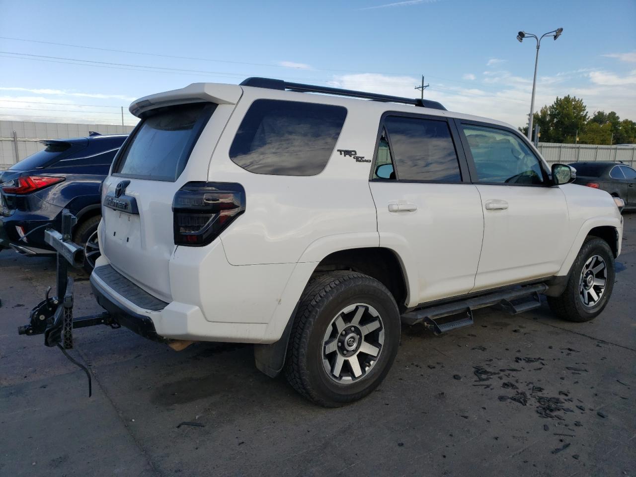 2020 Toyota 4Runner - Image 2