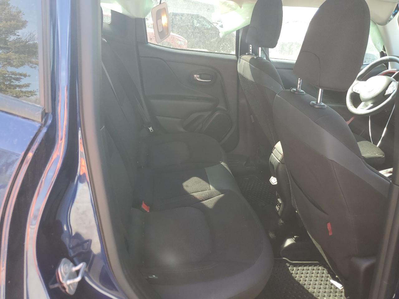 2020 Jeep Renegade - Image 10