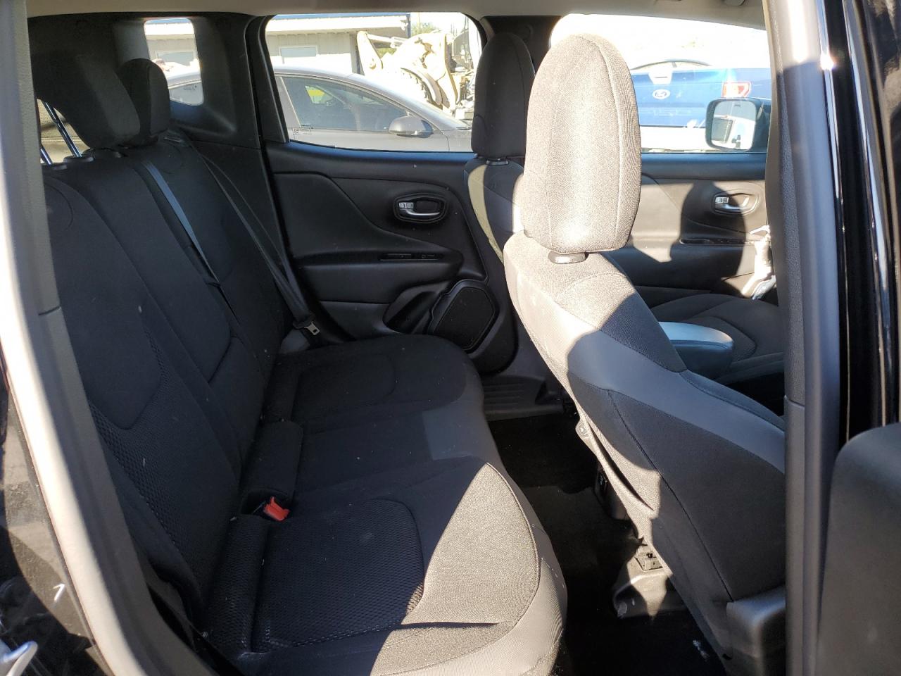 2019 Jeep Renegade - Image 10