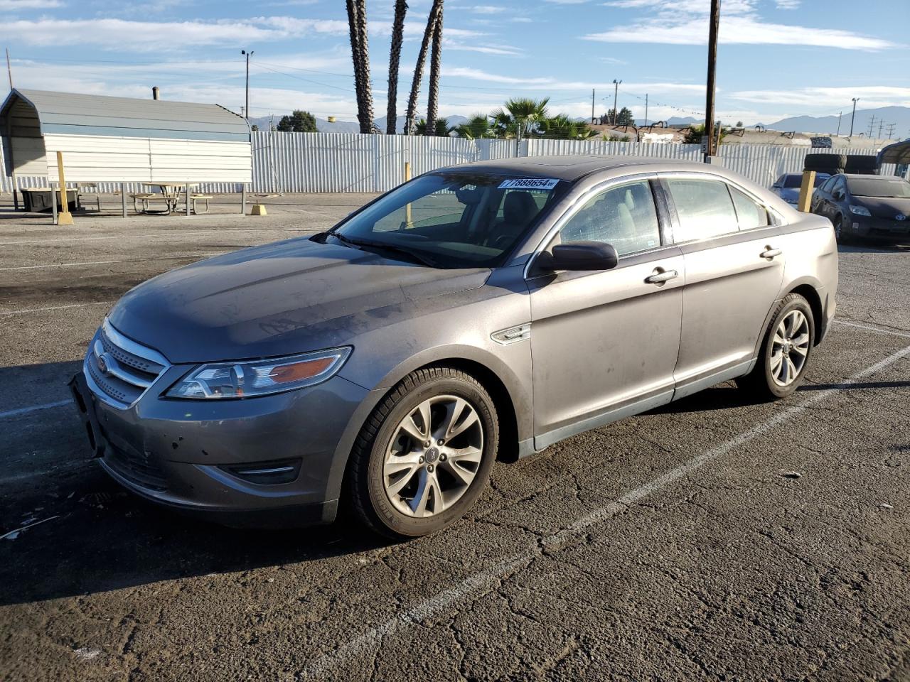 2011 Ford Taurus - Image 1