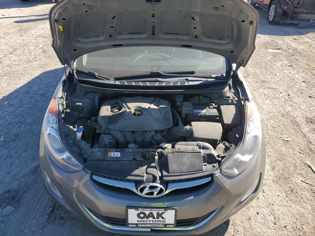 2013 Hyundai Elantra - Image 11