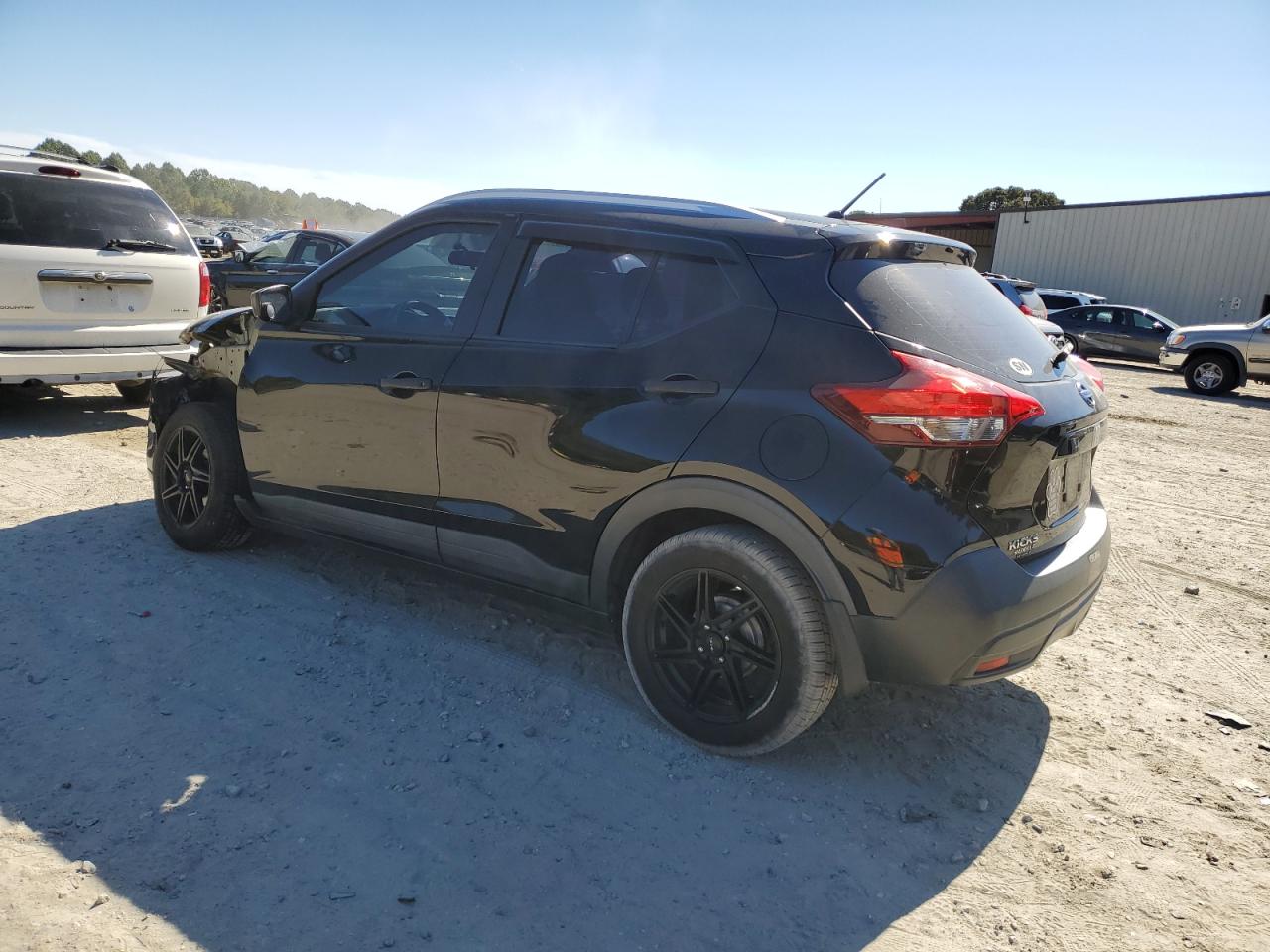 2018 Nissan Kicks - Image 2