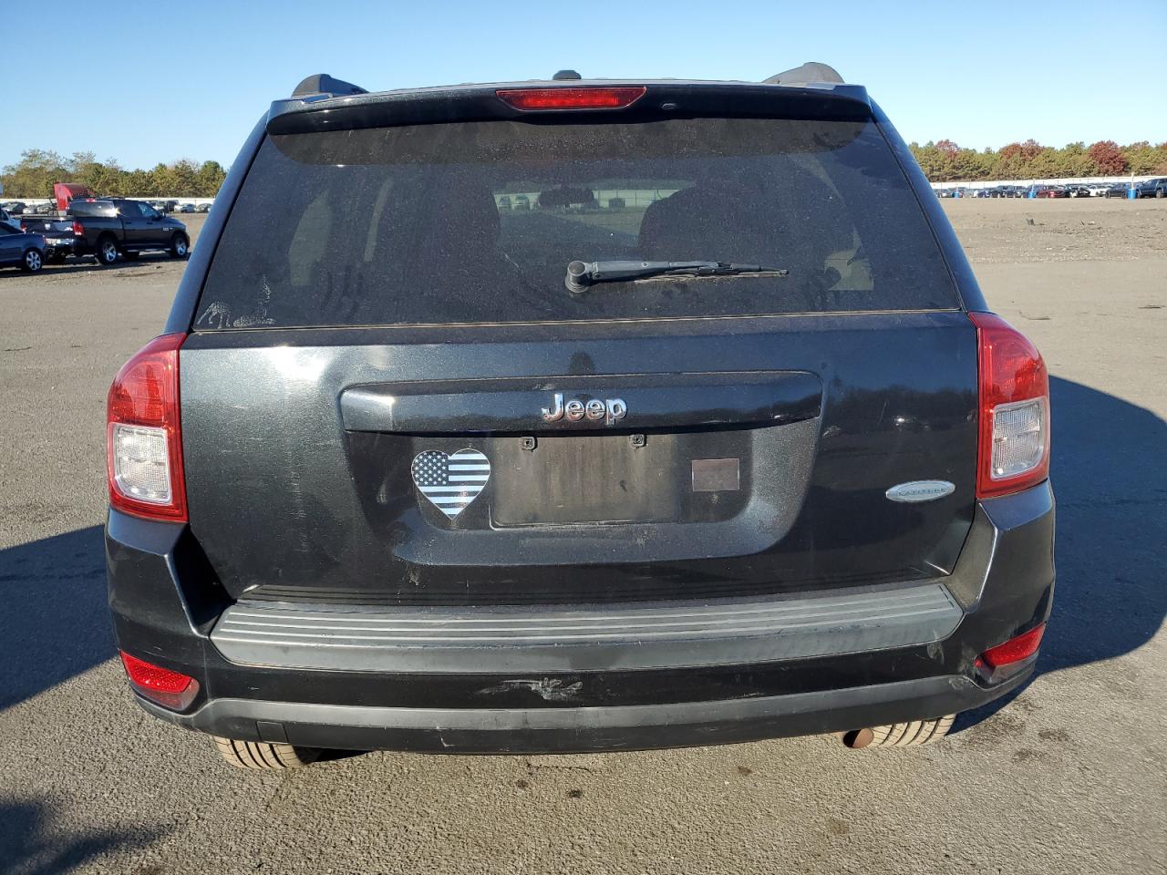 2011 Jeep Compass Sport VIN: 1J4NT1FB1BD189386 Lot: 73798384