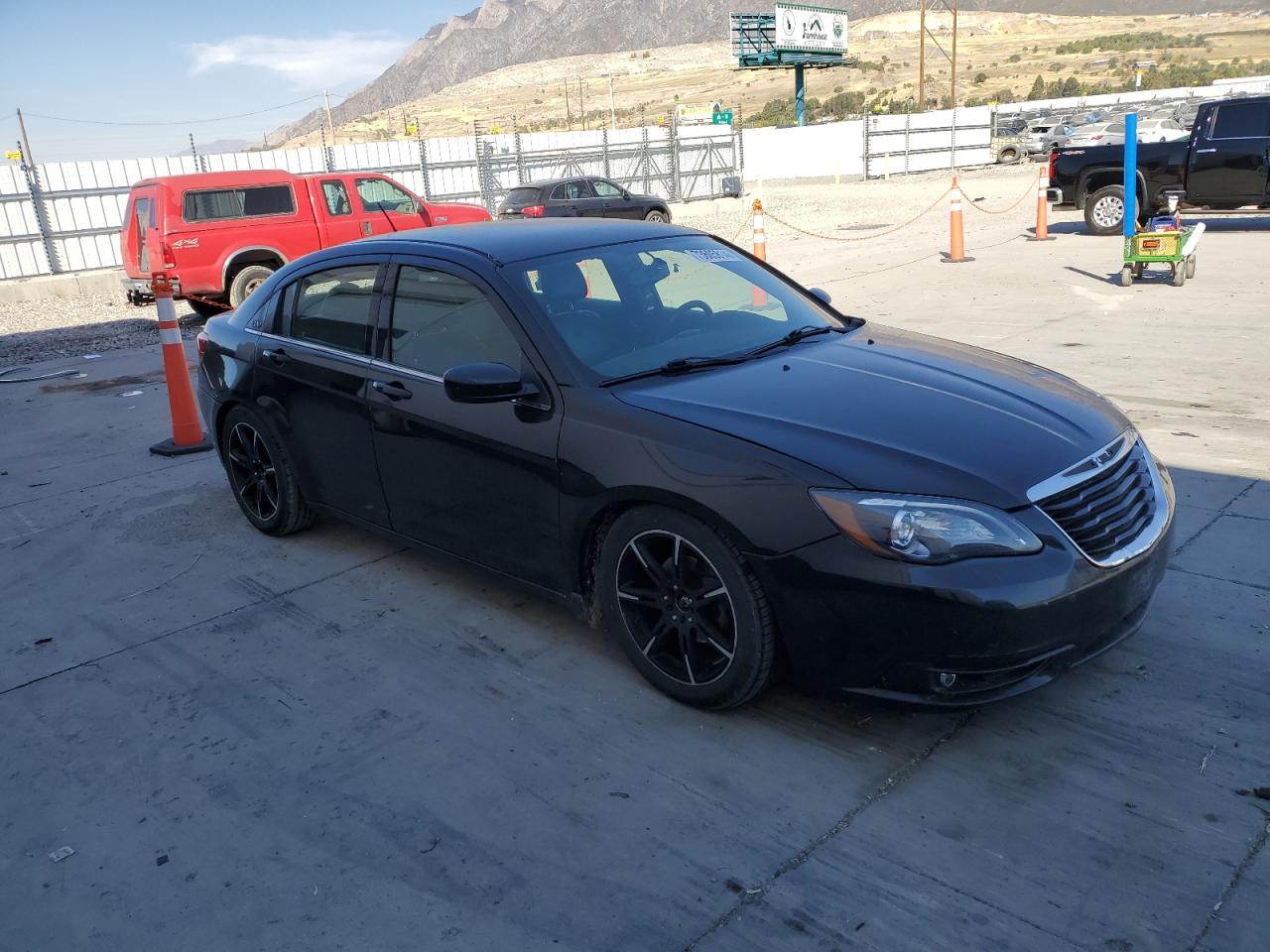 2013 Chrysler 200 - Image 4