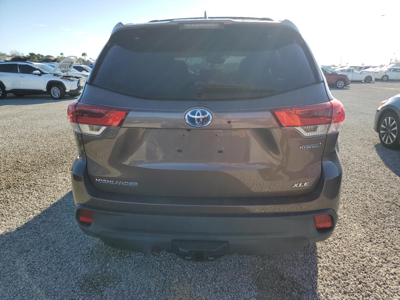 2019 Toyota Highlander Hybrid VIN: 5TDJGRFH4KS063118 Lot: 74213124