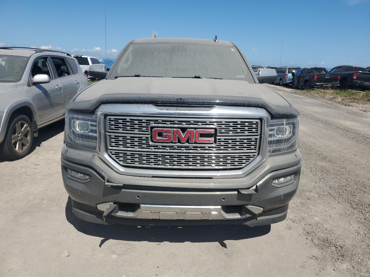2018 GMC Sierra - Image 5