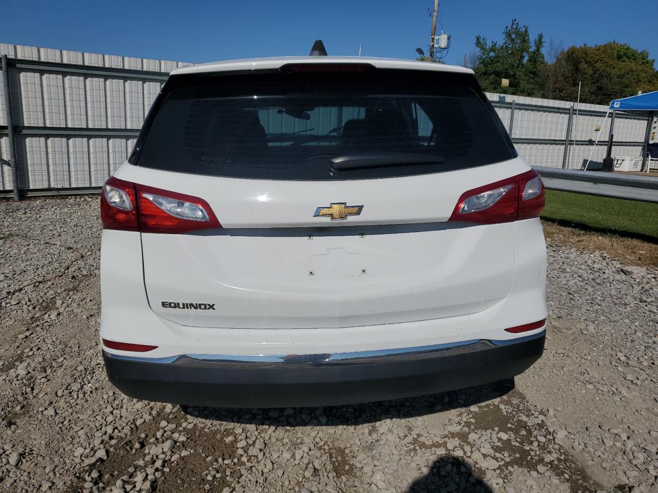 2GNAXHEVXJ6311101 2018 Chevrolet Equinox Ls