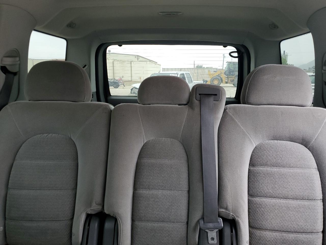 2005 Ford Explorer - Image 10