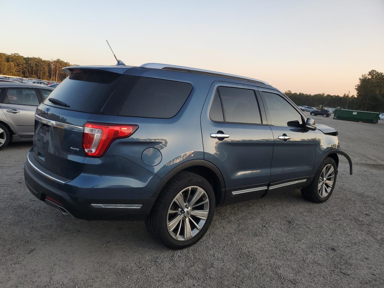 2018 Ford Explorer - Image 3
