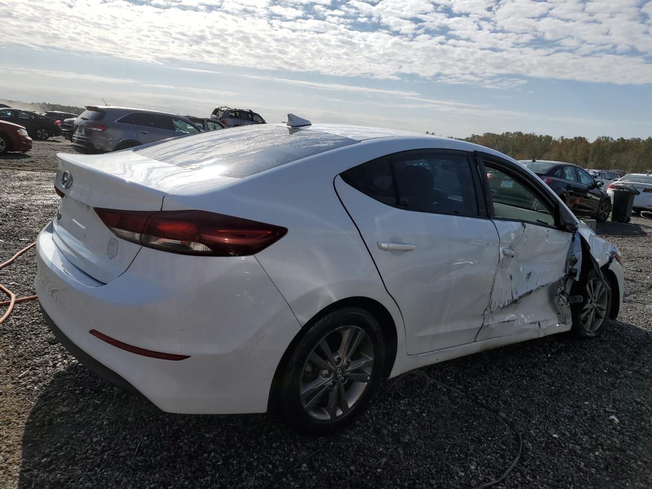 2018 Hyundai Elantra - Image 3
