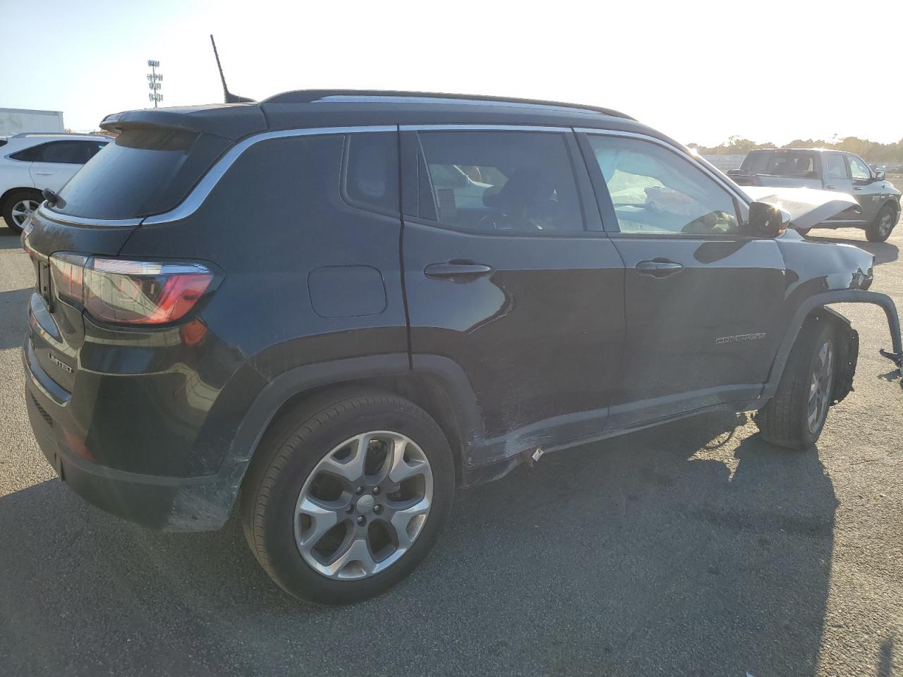 2020 Jeep Compass - Image 3