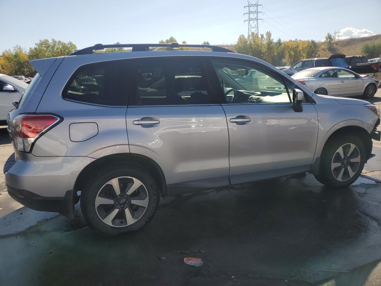 2017 Subaru Forester 2.5I Limited VIN: JF2SJARC1HH564733 Lot: 74365444