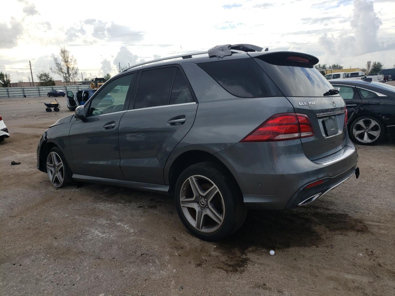 4JGDA5JB7HA961160 2017 MERCEDES-BENZ GLE - Image 2