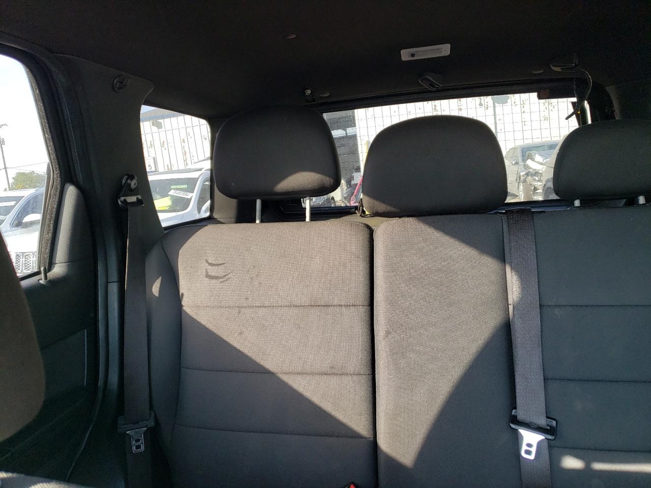 2010 Ford Escape - Image 10