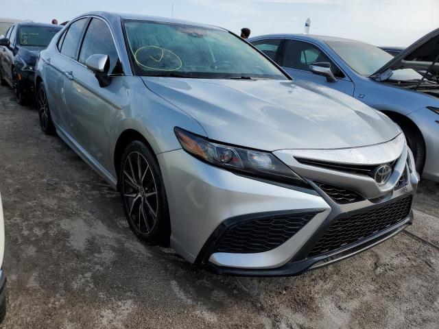  TOYOTA CAMRY 2023 Srebrny