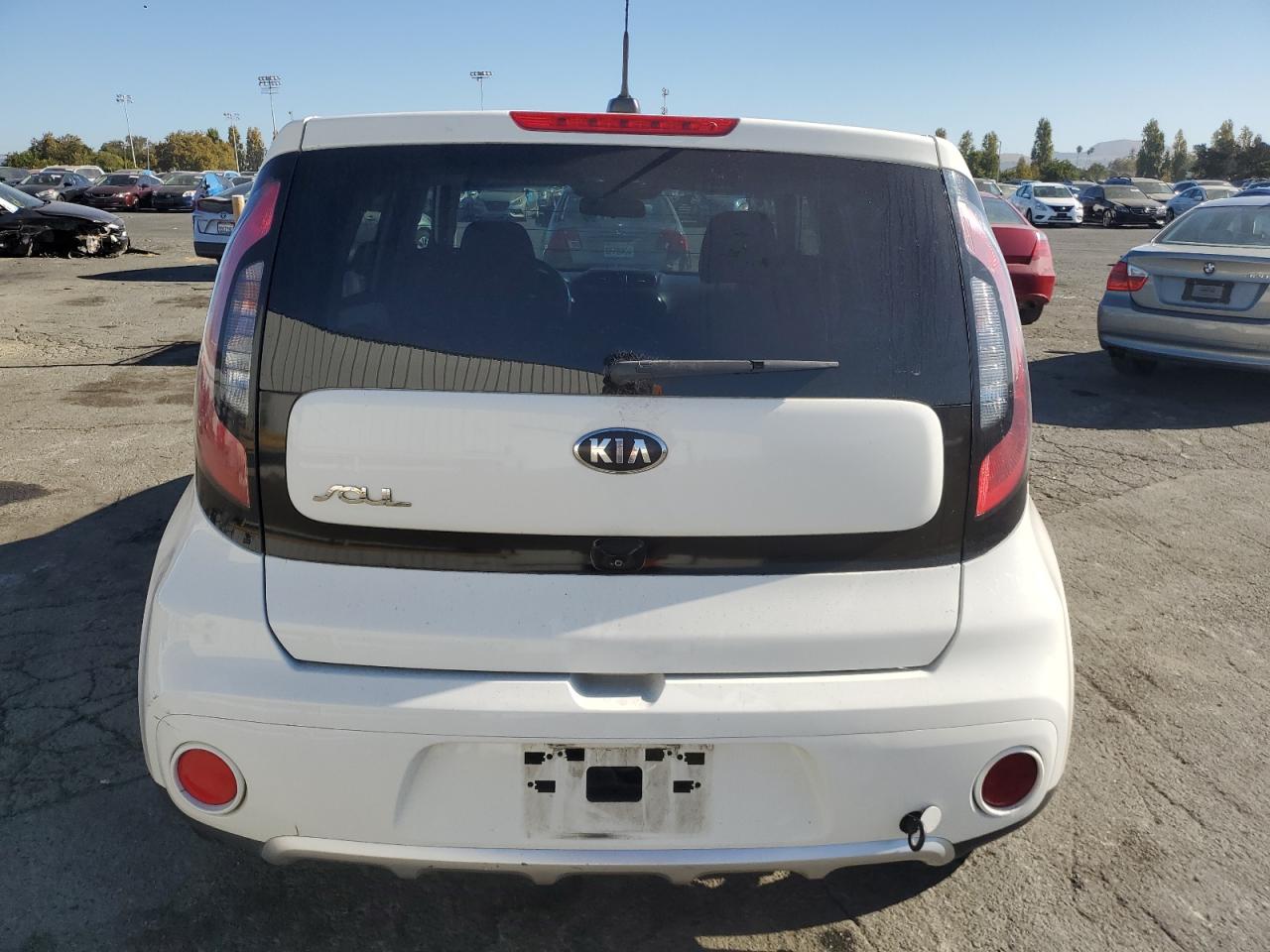 KNDJP3A54J7527270 2018 Kia Soul +