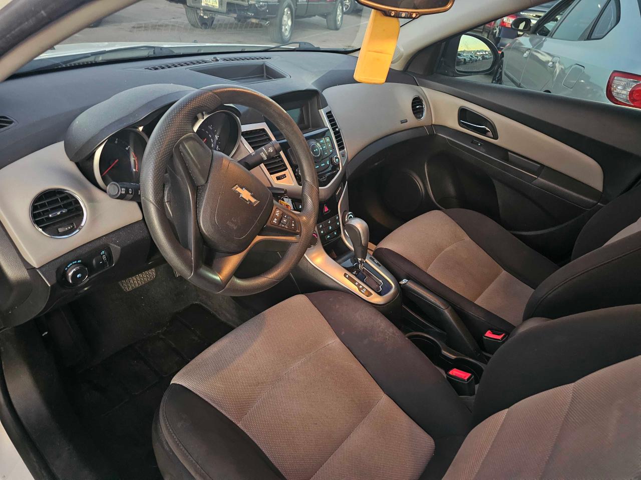 2014 Chevrolet Cruze - Image 9